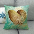 Federa quadrata in lino con motivo a conchiglia nautilus nei toni del verde e marrone - 45x45 cm / Nautilus Parole dell'Oceano (11)