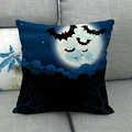 Halloween Kissenbezug mit Fledermaus-Silhouetten und Vollmond auf dunkelblauer Leinwand - Fledermäuse und Mond Muster (4)