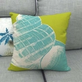 Federa per cuscino quadrata con conchiglia marina verde acqua su lino verde lime - 45x45 cm / Motivo Lumaca Verde Lime (14)
