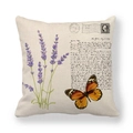 Detail eines Vintage-Leinen-Kissenbezugs mit Lavendel, Monarchfalter und Briefmuster - Lavendel & Schmetterling Stil (1)