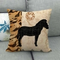 Kissenbezug aus Leinen mit Zebra-Silhouette, Leopardenmuster und Vintage-Karte auf Sofa - 45x45 cm / Zebra Silhouette (Stil 3)