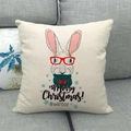 Funda de cojín navideño de lino con diseño de conejo y gafas en sofá gris - Estilo Conejo Con Bufanda (2)
