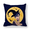 Dettaglio della grafica della strega di Halloween e luna piena su federa in velluto - 45*45cm / Stile Strega alla Moda e Pipistrelli (8)
