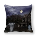 Federa decorativa per Halloween con casa stregata, fantasmi e pipistrelli su sfondo viola - Stile Fantasma della Casa Stregata (2)
