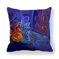 Funda de cojín de Halloween con calabaza sonriente y telaraña sobre fondo azul oscuro - Estilo Calabaza y Puerta