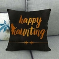 Halloween Kissenhülle mit Happy Haunting Aufschrift und Hexenhut Motiv auf Sofa - Happy Haunting Hexenhut (5) / 45x45 cm