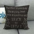 Halloween-Kissenbezug aus Leinen in Schwarz mit Trick or Treat-Schriftzug und Spinnennetz - Little Monsters Spinnennetz (6) / 45x45 cm
