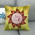 Linnen herfst kussensloop met rode esdoornbladeren en tekst Autumn Leaves - 45x45cm / Dieprode Esdoornbladkrans Stijl (4)