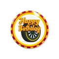 Détail d'un badge en fer-blanc de 58 mm thème course avec pneu et texte Happy Birthday - Style Design de Pneu de Course Réaliste (5) / 58mm