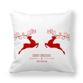 Dettaglio della federa natalizia in pelle di pesca con renne rosse e auguri festivi - Renna rossa simmetrica (2)