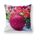 Kissenbezug aus Pfirsichhaut mit Weihnachtskugel, roter Schleife und Tannenzweigen - 45x45 cm / Roter Spiralmuster Weihnachtskugel Stil (3)