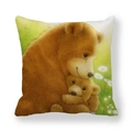 Housse de coussin de Noël en peau de pêche avec motif ours et marguerites dessiné - Illustration Chaleureuse de Grand et Petit Ours (17) / 45x45cm