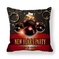 Detail eines Kissenbezugs mit New Year's Party-Druck und weicher Stoffstruktur - Neujahrsparty Rot Schwarz Stil (6)