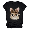 Detailansicht des schwarzen Baumwoll-T-Shirts mit Hasenmotiv und Leopardenmuster-Schleife - S / Schwarz