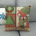 Détail de la housse de coussin renard de Noël avec texte Winter Frolic sur canapé - 45x45cm / Folâtre hivernal Renard (2)