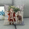 Funda de cojín navideño de lino con estampado de Papá Noel y reno sobre un sofá - Papá Noel y Reno en la Nieve (21)