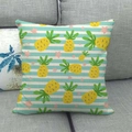 Deko-Leinenkissen mit gelbem Ananasmuster und rosa Sternen auf blau gestreiftem Stoff - Blau-Weiß Gestreifter Stern Ananas Stil (3)