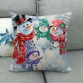 Funda de cojín de lino navideña con familia de muñecos de nieve en sofá gris - Familia de Muñecos de Nieves Textura Lino (32)