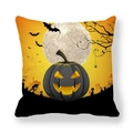 Détail de la taie d'oreiller Halloween avec motifs de citrouille, chauves-souris et lune - Cimetière de Citrouilles avec Chat Noir (3)