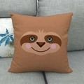 Fodera per cuscino in lino con stampa bradipo su divano grigio per arredamento - Stile Bradipo(7) / 45x45 cm
