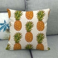 Housse de coussin carrée en lin beige avec motifs d'ananas jaunes éclatants - Arrangement d'Ananas Ordonné (7) / 45*45cm (Sans Cœur)