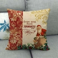 Funda de cojín de lino de Papá Noel en sofá con decoración festiva de Navidad - 45x45 cm / Estilo Papá Noel Travieso o Bueno (4)