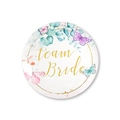 Λεπτομέρεια κονκάρδας Team Bride με πεταλούδες για διακόσμηση γαμήλιου πάρτι - Στυλ Team Bride (teambride)