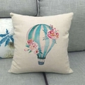 Federa in lino con mongolfiera floreale rosa su divano in tessuto grigio - Stile Mongolfiera a Righe Blu Chiaro (3) / 45x45 cm