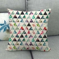 Housse de coussin en lin avec motifs géométriques tropicaux sur un canapé - Style Collage Géométrique Plante Multicolore (16)