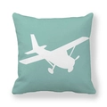 Funda de cojín turquesa cuadrada con silueta de avión blanca de estilo minimalista - Avión Ligero Verde Azulado