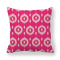 Minimalistischer Kissenbezug mit geometrischem Ikat-Muster in Magenta und Beige, Pfirsichhaut - 45cm x 45cm / Rosarot/Hellkhaki