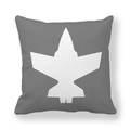 Funda de cojín gris oscuro con silueta de avión de combate blanco en suave piel de melocotón - 45x45cm / Avión de Combate Gris Oscuro
