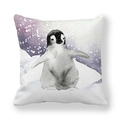 Dettaglio del tessuto pelle di pesca con stampa a acquerello di pinguino su cuscino quadrato - 45x45cm / Stile Pinguino nella Neve (18)