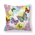 Détail du motif papillon et dahlia violet sur la taie d'oreiller en peau de pêche - Papillon Dahlia Violet (12) / 45x45 cm