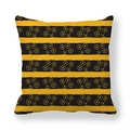 Housse de coussin en peau de pêche à rayures horizontales jaunes et noires et pois - Yellow Black Contrast Stripe with Polka Dots