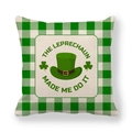 Dettaglio della federa in lino per San Patrizio con motivo a quadretti verdi e trifogli - Stile Leprechaun Made Me Do It (6)