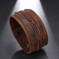 Bracciale largo in pelle marrone scuro vintage con texture vissuta e bottoni a pressione - Marrone