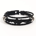 Mehrlagiges geflochtenes Lederarmband im Retro-Stil mit Herz-und-Pfeil-Charm aus Silber - Schwarz