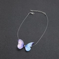 Unsichtbare Angelschnur-Halskette mit ätherischem Tüll-Schmetterling und Kristall-Akzent - Lila (Blau-Violett Farbverlauf)