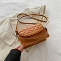 Brown quilted faux leather crossbody bag with adjustable strap and rectangular shape - Brown