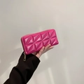 Mini portafoglio rosa rosso con goffratura geometrica e zip dorata di tendenza - Rosa Rosso