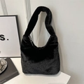 Schicke schwarze Kunstfell-Handtasche für Damen mit Reißverschluss im 2024-Modestil - Schwarz