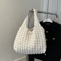 Borsa tote bianco sporco con trama a bolle in rilievo e ampia tracolla morbida - Bianco