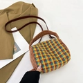 Borsa a tracolla retrò in tweed pied-de-poule con bordo in peluche e cinturino - Cachi (Patchwork pied de poule)