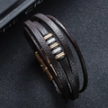 Bracelet multicouche en cuir tressé marron foncé avec fermoir magnétique doré et cristaux - Café