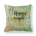Makro-Detail von quadratischem Kissenbezug aus Leinen mit blau-goldem Happy-Couple-Text - Blau Gold Happy Couple Moderner Stil (17)