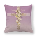 Detailaufnahme von Kissenbezug mit goldenem Osterkreuz und weißen Magnolien - Lavendelfarbenes Kreuz-Magnolien-Stil Happy Easter (25)