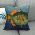 Federa per cuscino vintage con pesce colorato su sfondo blu effetto legno per divano - Stile Pesce Tropicale (1)