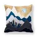 Housse de coussin en peau de pêche avec paysage de montagne marbré bleu et or - Montagne au Clair de Lune avec Oiseaux (14)