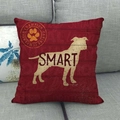 Vue détaillée d'une housse de coussin en lin rustique avec silhouette de chien vintage - Style Chien Rouge Vintage (8) / 45x45cm